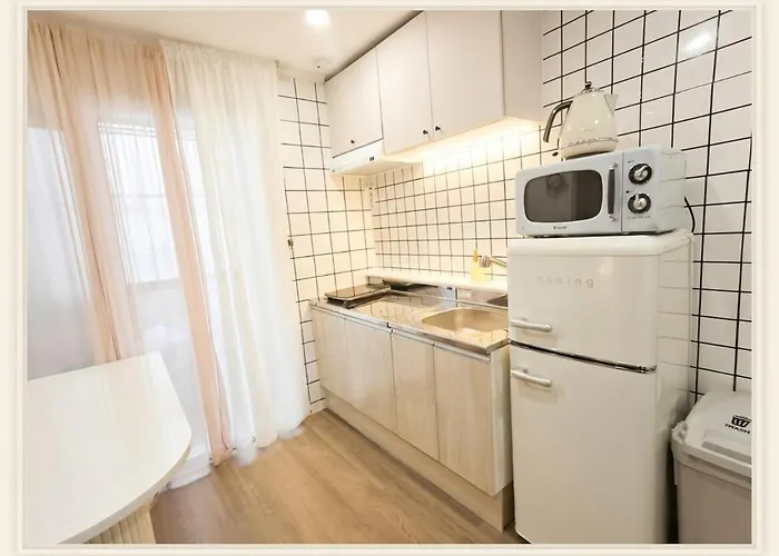 Appartement #3 New Open 홍대 신촌 마포 홍대입구역 도보8분 합법숙소 Ak백화점 연남동 메인거리
